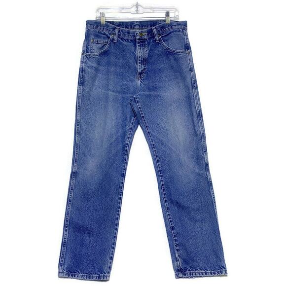Wrangler Men's Denim Blue Jeans Size 35 x 30 Regular Fit - Picture 1 of 8
